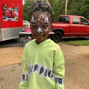 Meet your Posher, Dennis